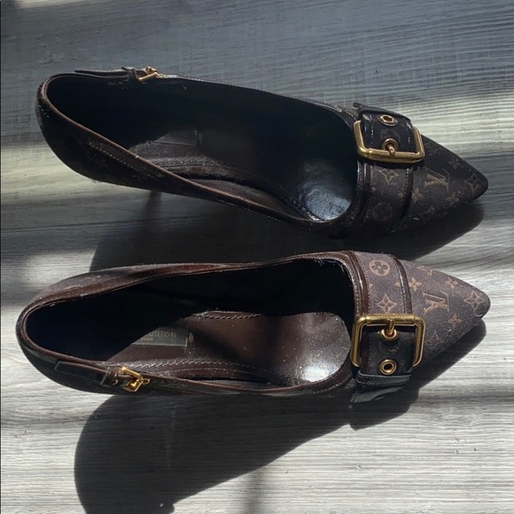 Louis Vuitton heels - Picture 1 of 4